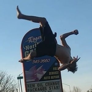 Meet your Posher, Johnny